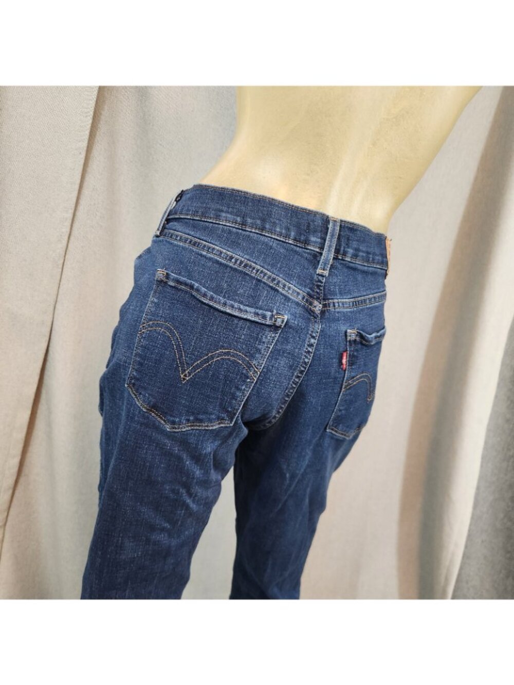 Levis Blue Med Wash Classic Straight Denim Blue Jeans Size 12 LARGE 32 Wx 29 I - Picture 5 of 8